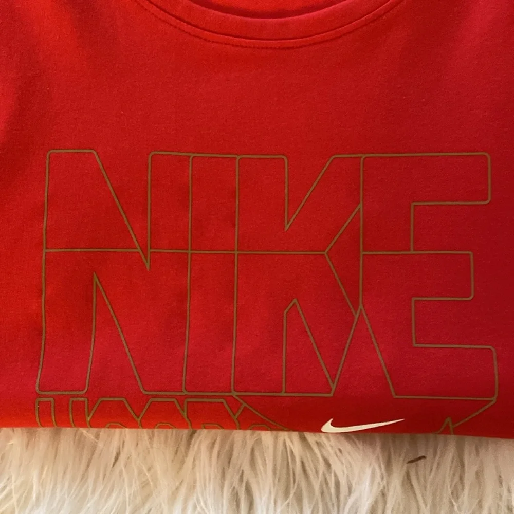 NEW...NIKE Dri - fit men's top